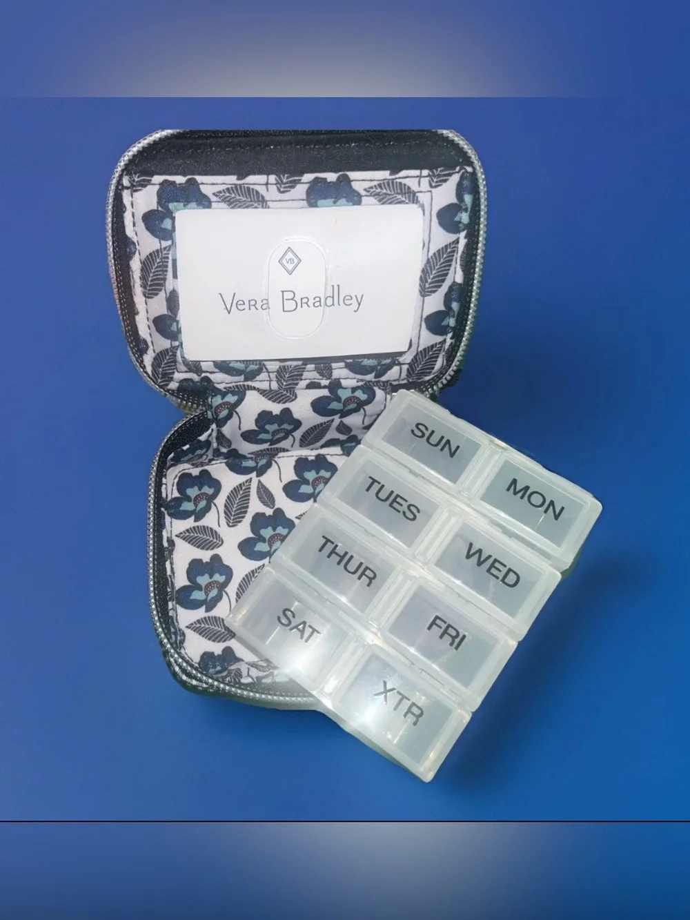 Vera Bradley Bedford Plaid Blue Floral Travel Organizer Case w/Weekly Pill Box